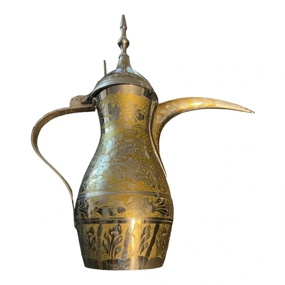 Vintage etched coffee pot with cups